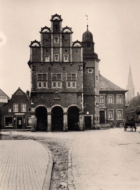 Rathaus mit Pferdewagen.jpg © Heimatverein Meppen